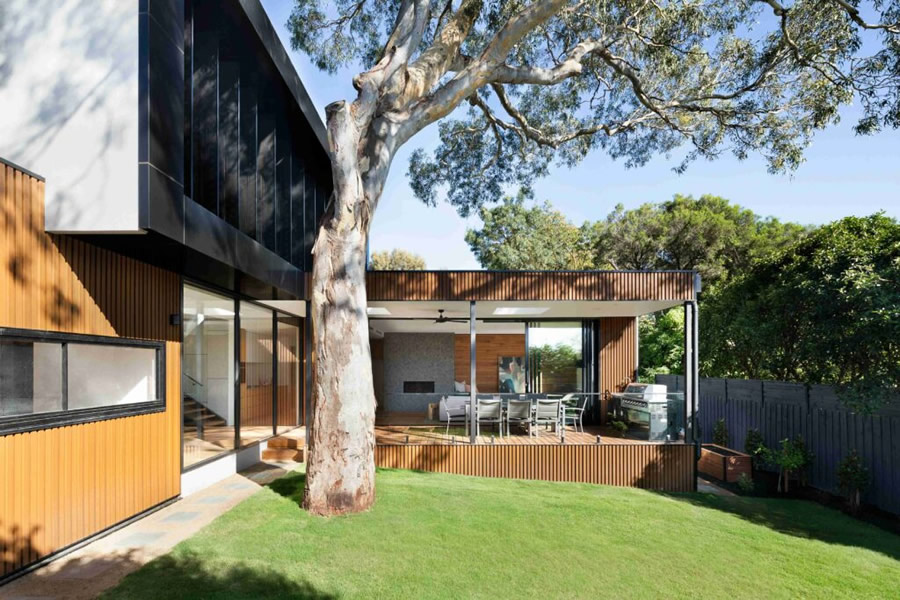 backyard-deck-builder